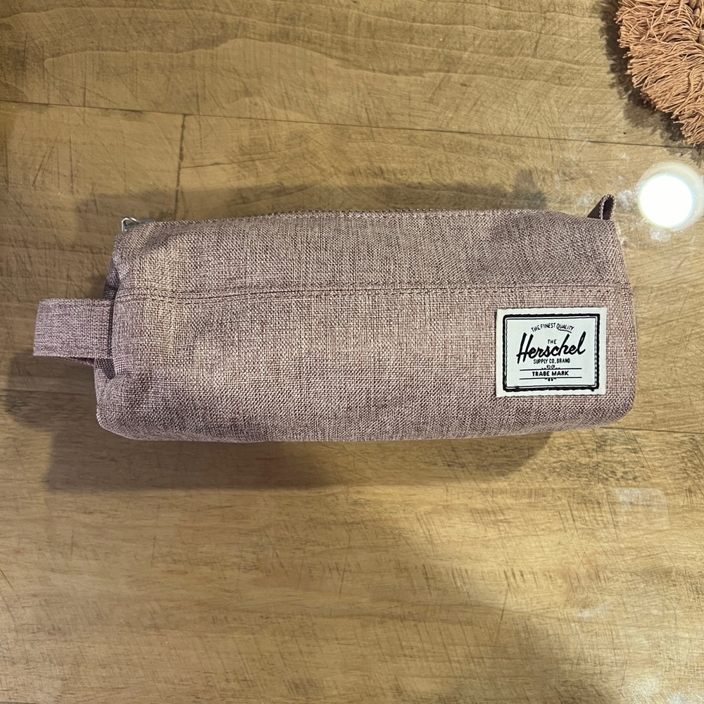 Herschel Supply Small Cosmetic Pouch
